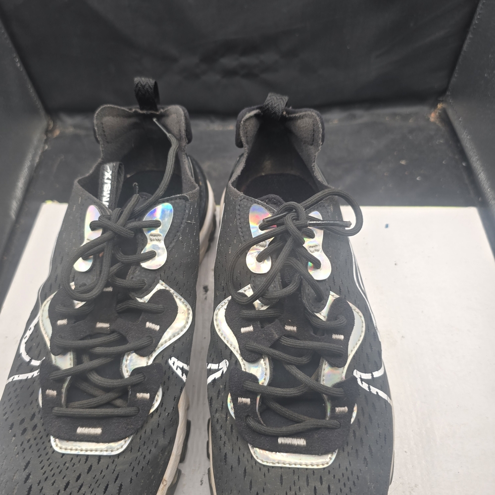 Black Sneakers with‎ Iridescent Details